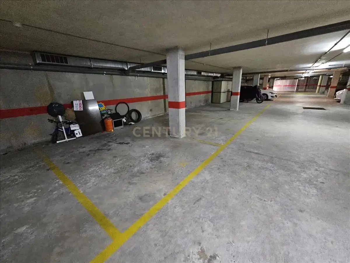 Aparcament de Garatge en venda en Riells i Viabrea