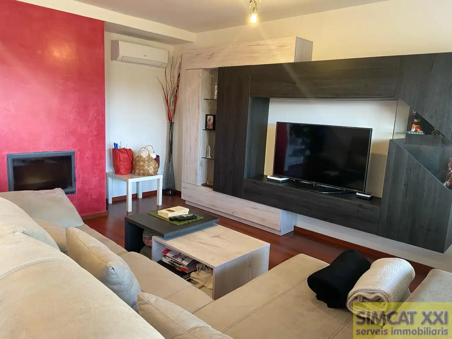 Sala de estar de Casa adosada en venta en Navata con Aire acondicionado, Calefacción y Parquet