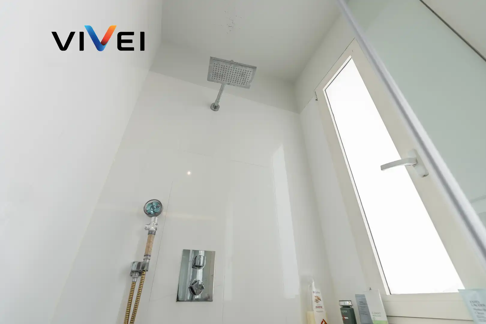 Badezimmer von Dachboden zum Verkauf in Madrid mit Klimaanlage, Heizung und Terrasse