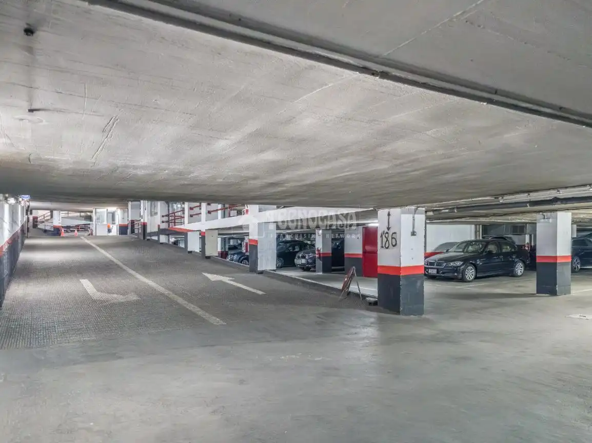 Aparcament de Garatge en venda en Madrid