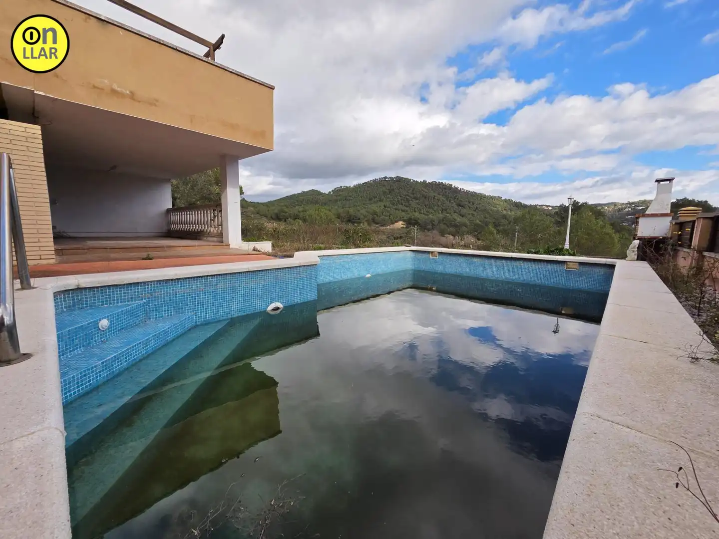 Piscina de Casa o xalet en venda en Canyelles amb Piscina comunitària