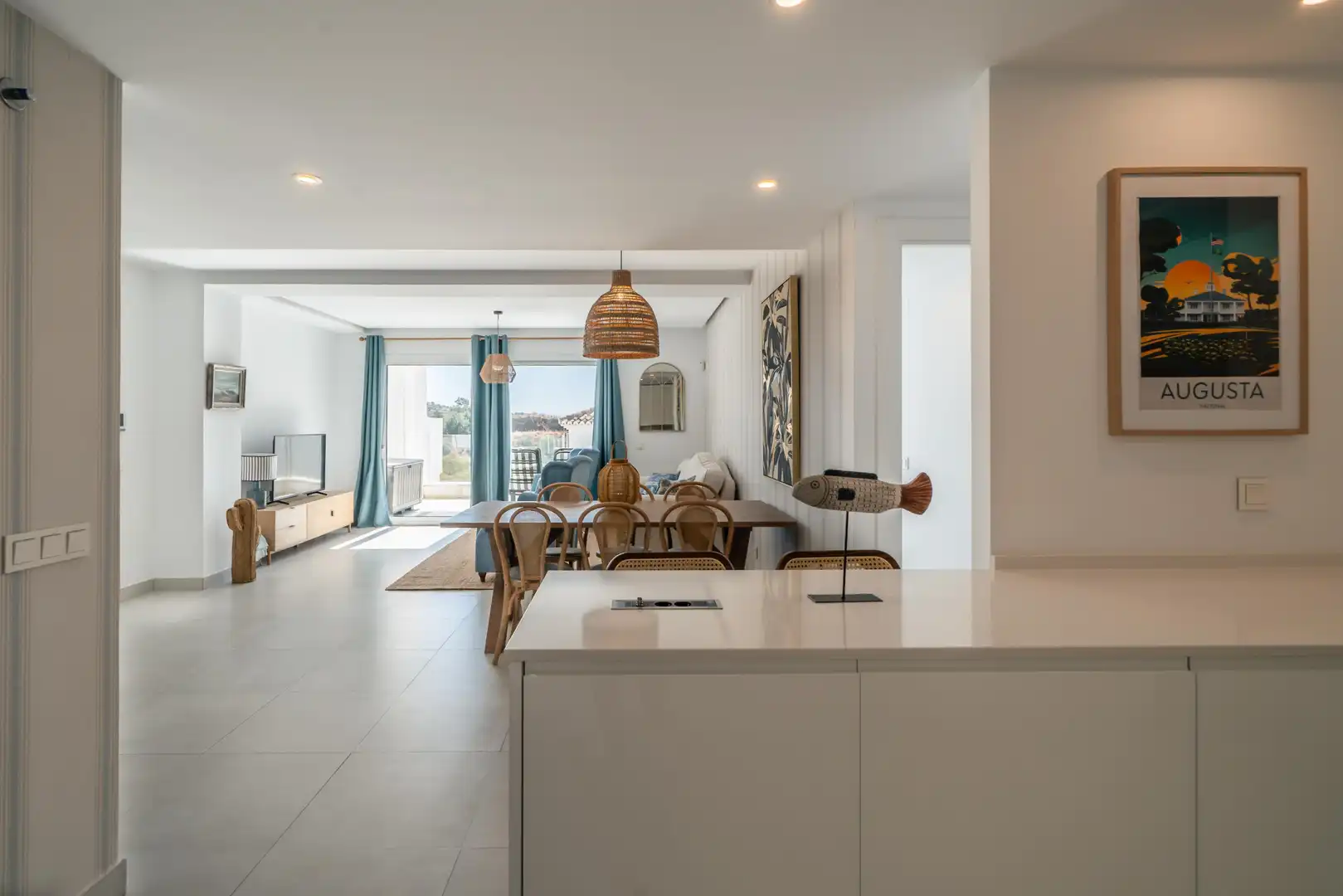 Sala d'estar de Dúplex de lloguer en Marbella amb Jardí privat, Alarma i Piscina comunitària
