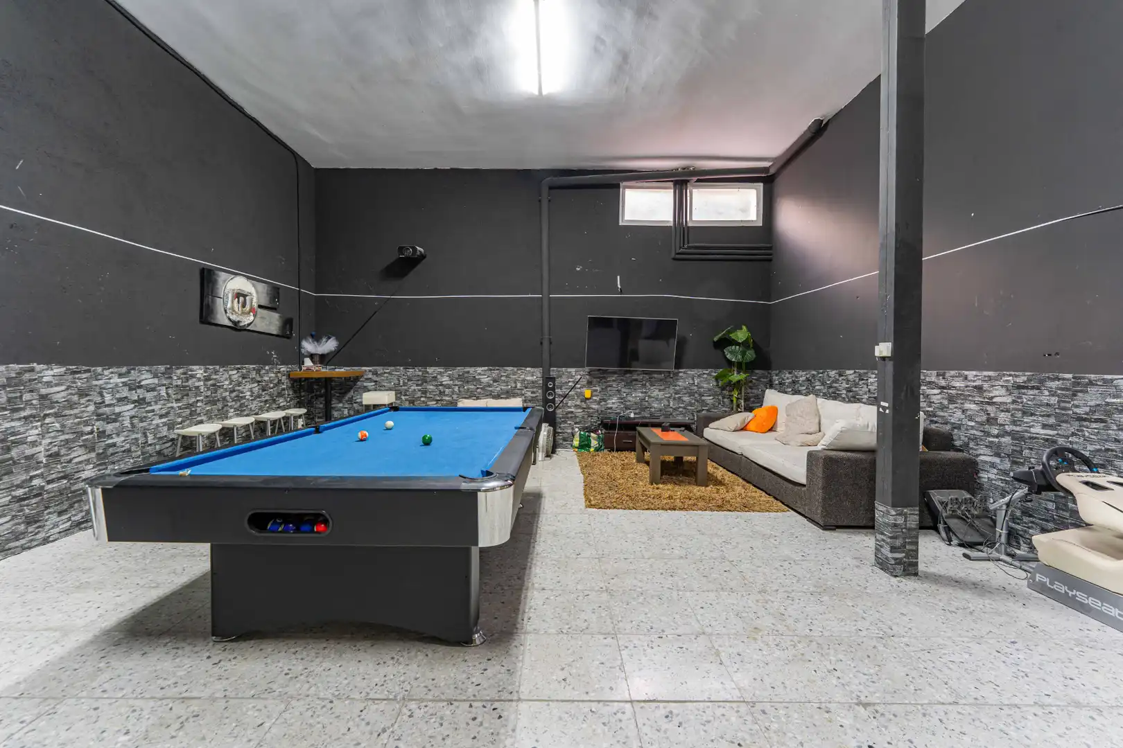 Casa o xalet en venda en Sevilla la Nueva amb Aire condicionat, Calefacció i Jardí privat