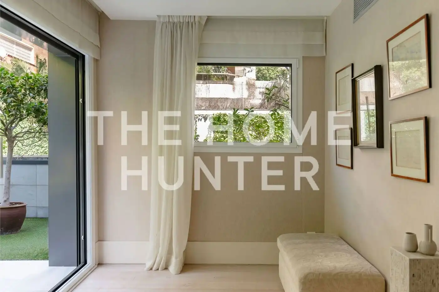 Exterior view of Flat for sale in Barcelona  with Air Conditioner, Heating and Private garden