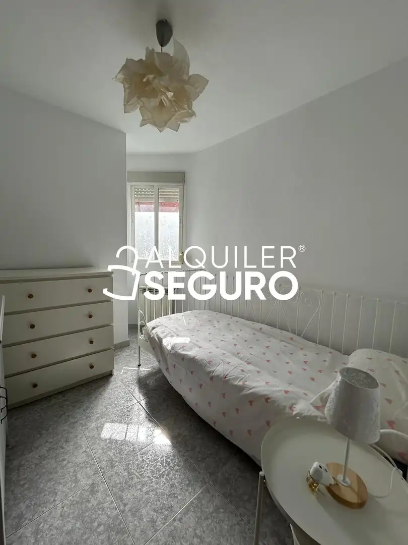 Habitación de Piso de alquiler en Alcalá de Henares con Aire acondicionado, Calefacción y Terraza