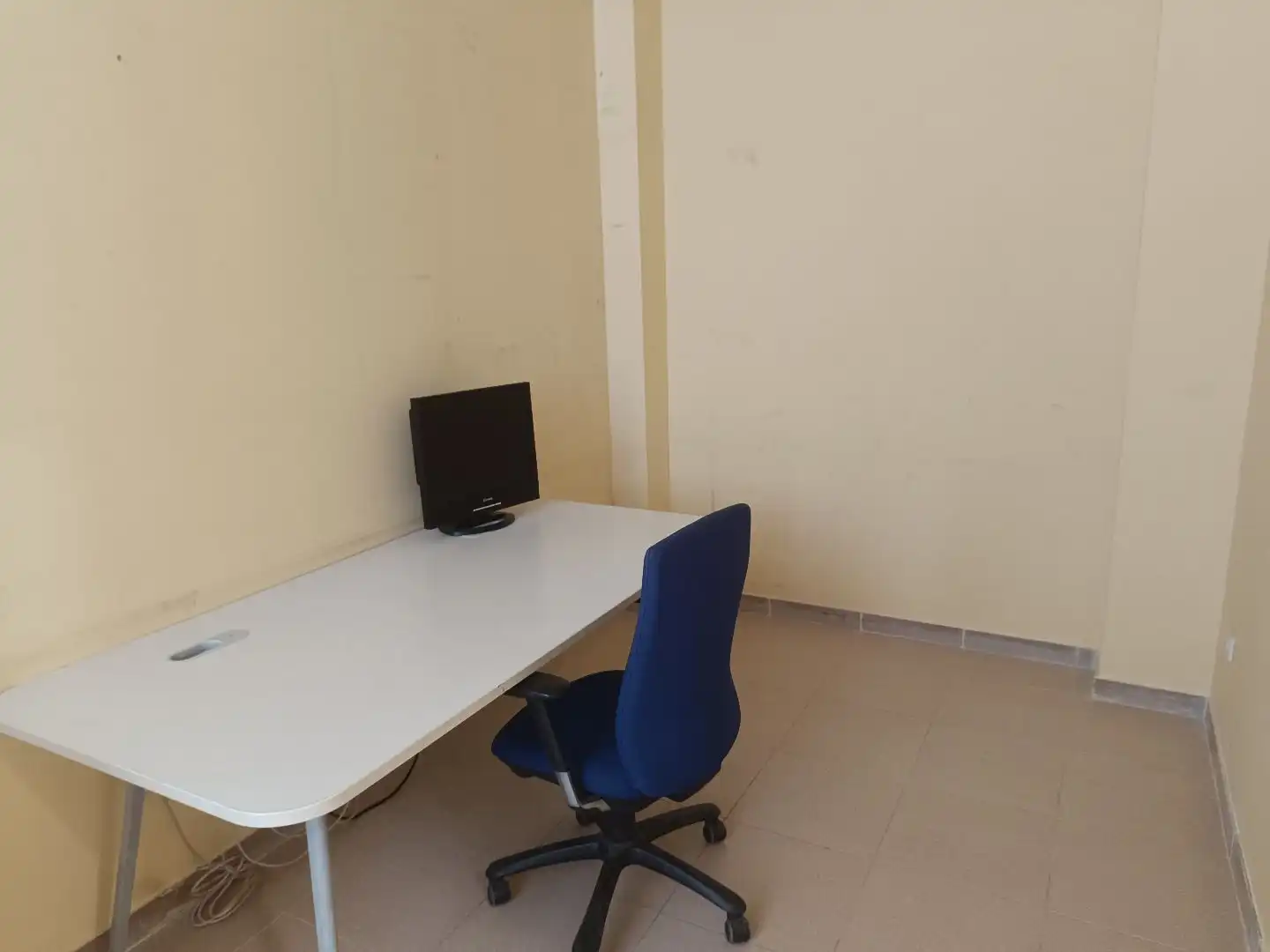 Local de alquiler en Arroyomolinos (Madrid) con Amueblado, Internet y Alarma