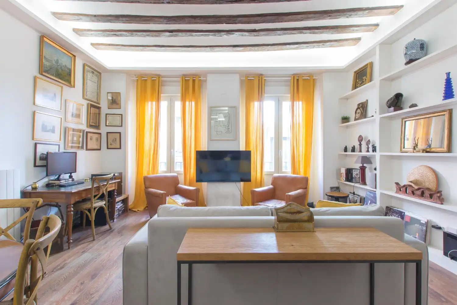 Sala de estar de Piso en venta en  Pamplona / Iruña con Calefacción, Amueblado y Balcón