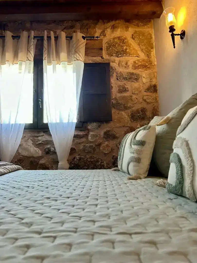 Schlafzimmer von Country house zum Verkauf in Madrid mit Klimaanlage, Privatgarten und Parkett