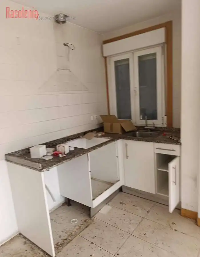 Cocina de Edificio en venta en Vigo 