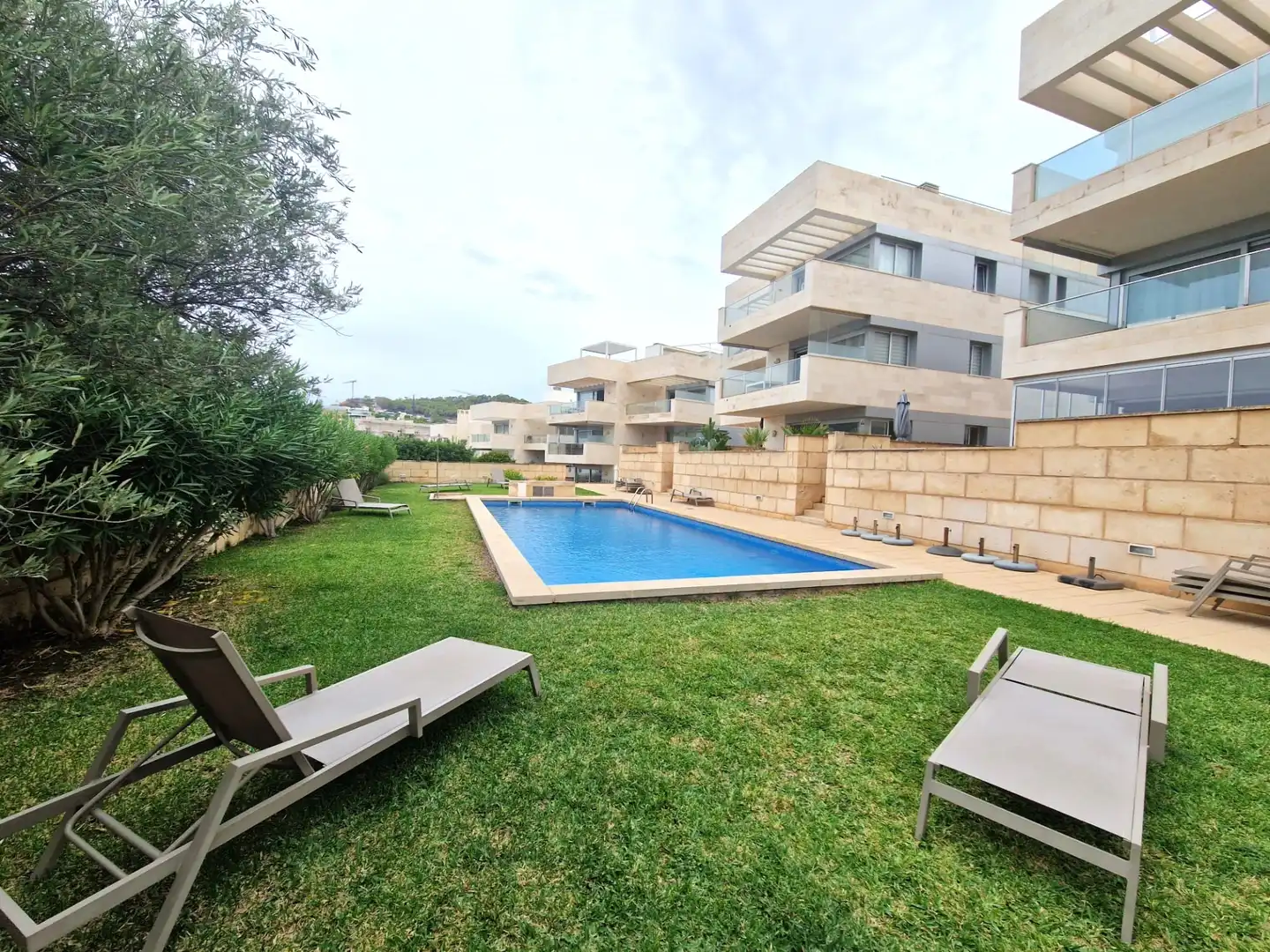 Baixos amb piscina de lloguer a Carrer Naveta, imagen 2