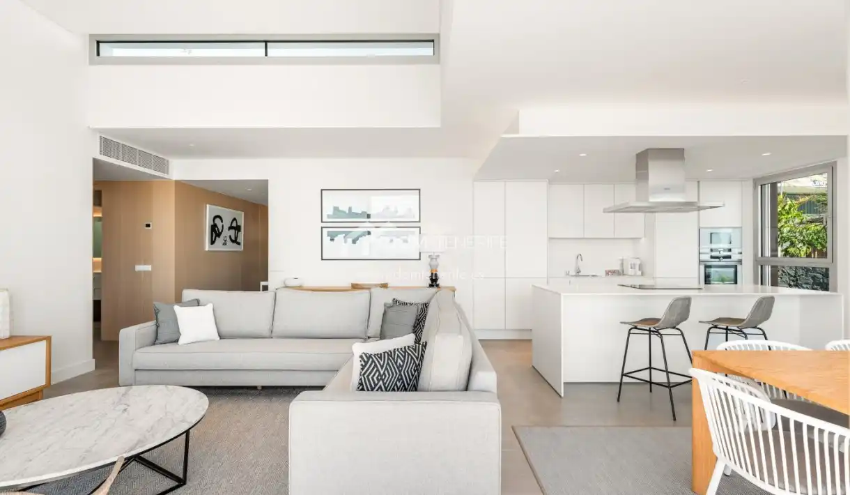 Living room of Flat for sale in Guía de Isora  with Private garden, Terrace and Storage room
