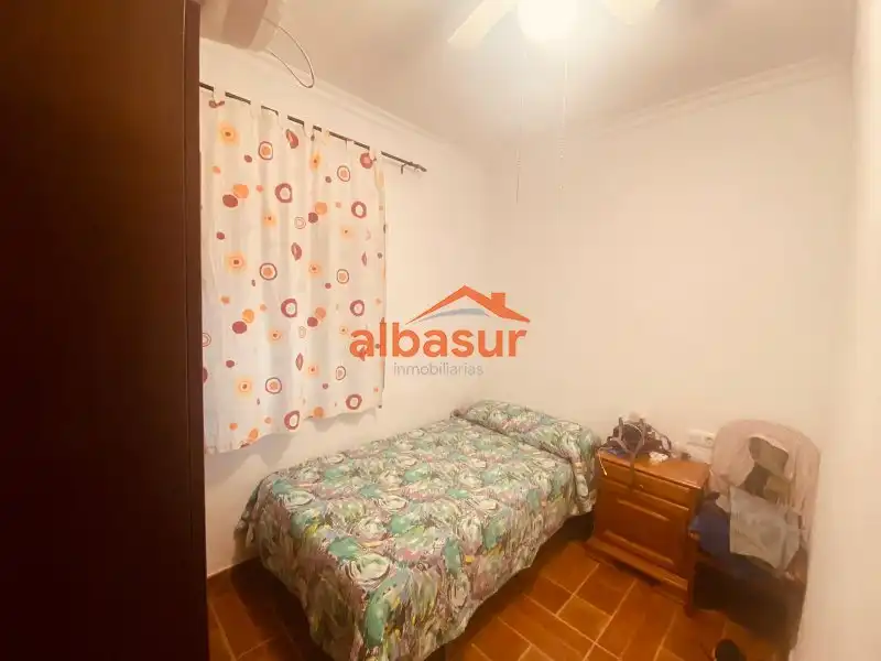Habitación de Casa o chalet en venta en La Carlota con Aire acondicionado, Jardín privado y Piscina