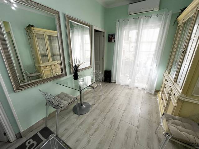 Piso en Alquiler en Calle del Mesón de Paredes en Embajadores - Lavapiés