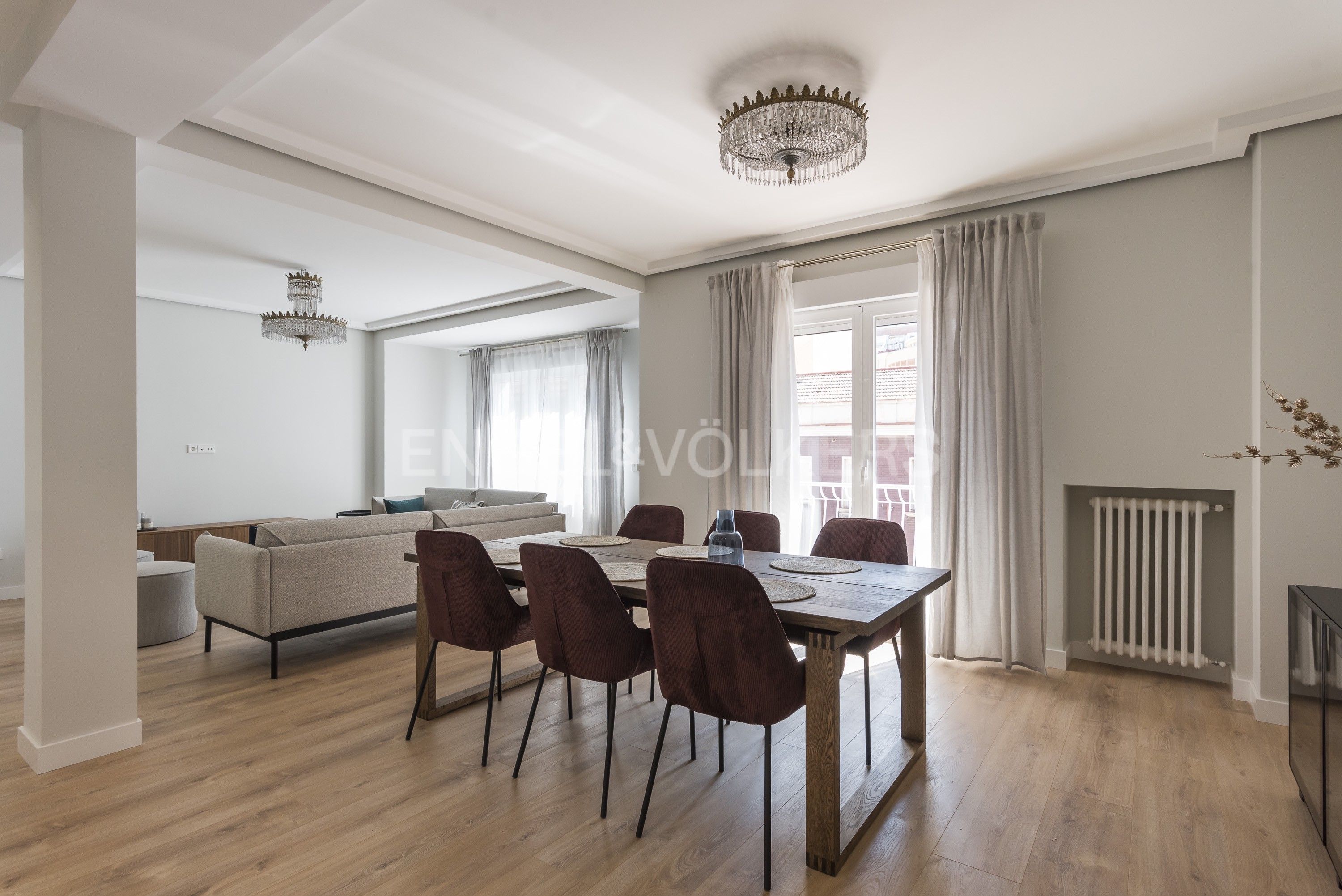 Dining room of Apartment for sale in  Madrid Capital  with Air Conditioner, Heating and Parquet flooring