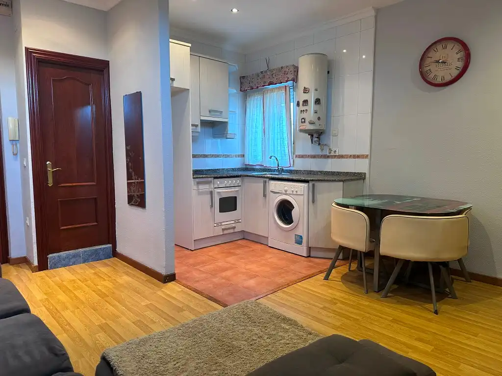 Cocina de Piso en venta en Gijón  con Parquet, Trastero y Amueblado