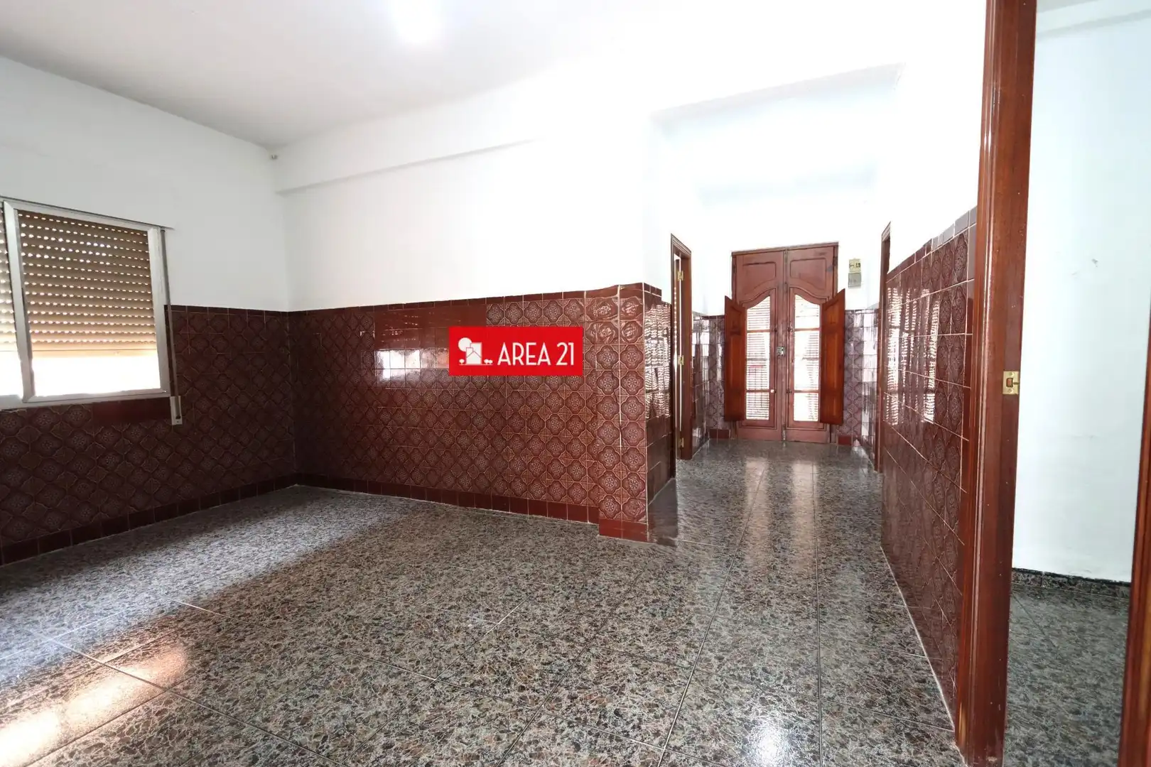 Houses for sale in La Pobla de Vallbona  with Terrace and Storage room