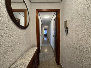 Piso con ascensor en venta en Zona La Ermita