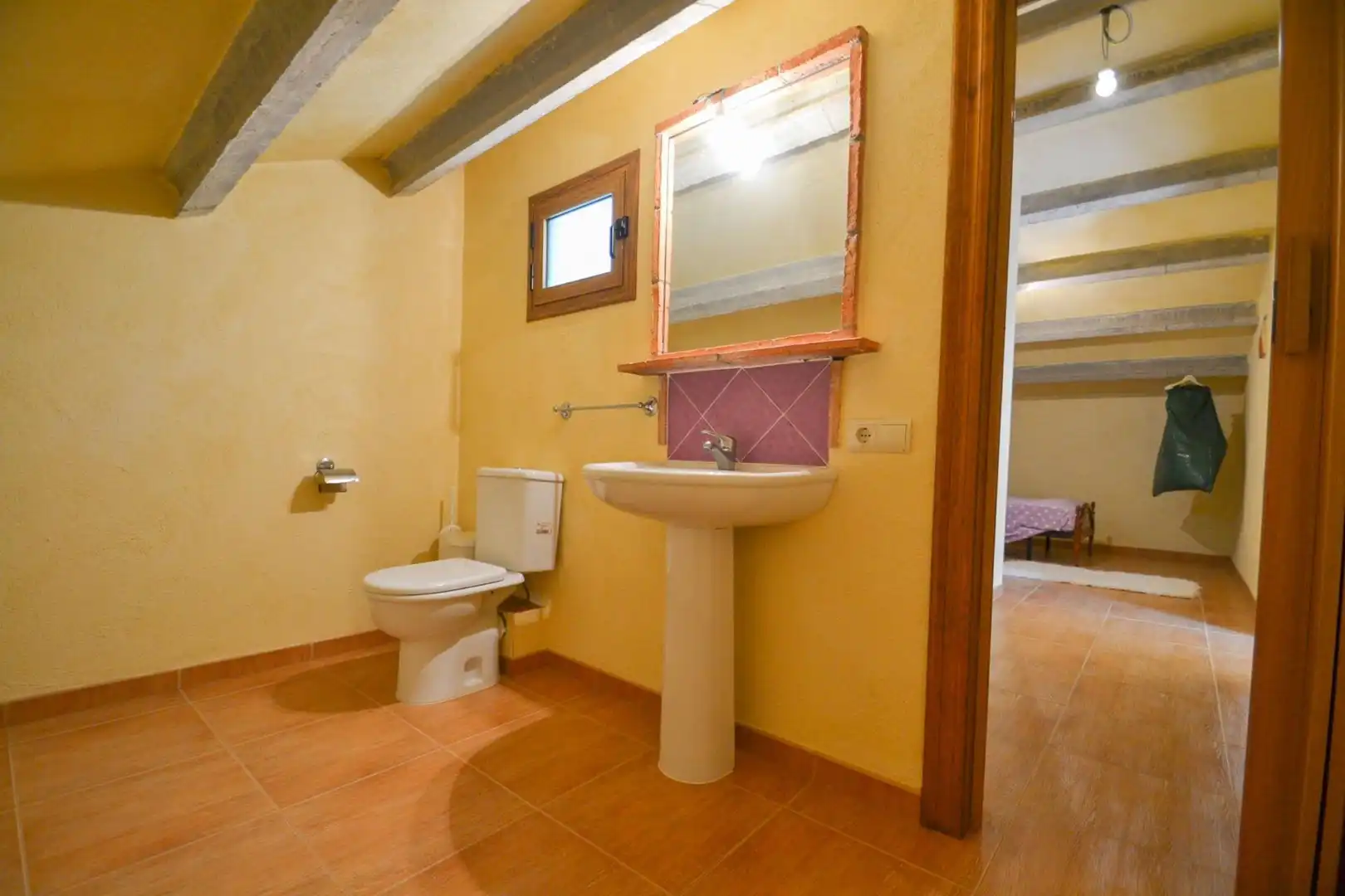 Bany de Casa o xalet en venda en Deltebre amb Aire condicionat, Jardí privat i Terrassa