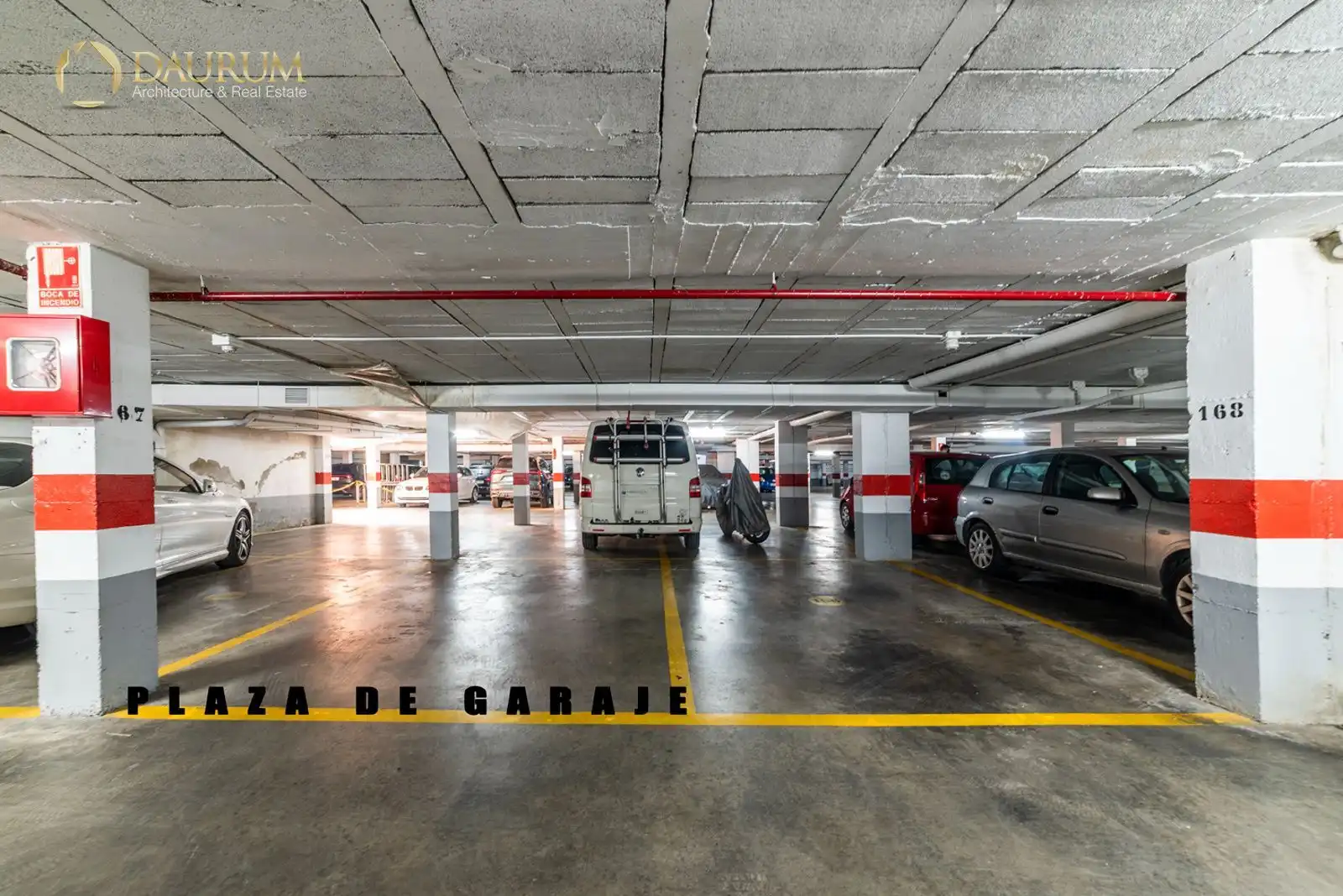 Parkplatz von Maisonette zum Verkauf in San Juan de Aznalfarache mit Klimaanlage, Heizung und Terrasse