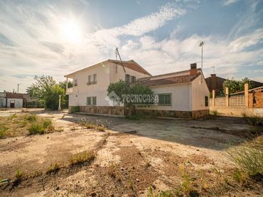 Wohnbaugrundstück zum Verkauf in La Poveda