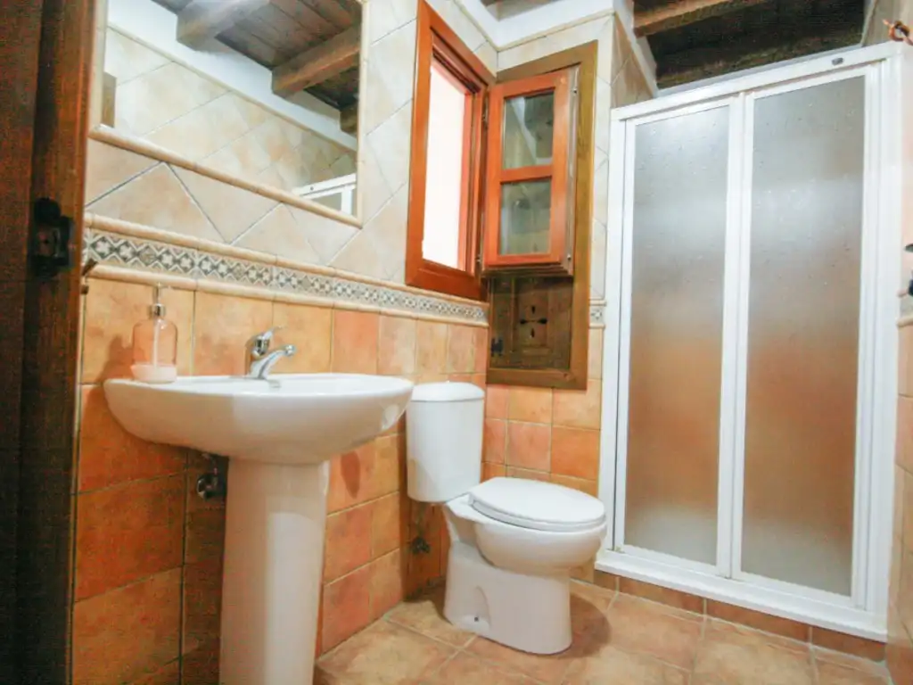 Baño de Casa adosada de alquiler en Coín