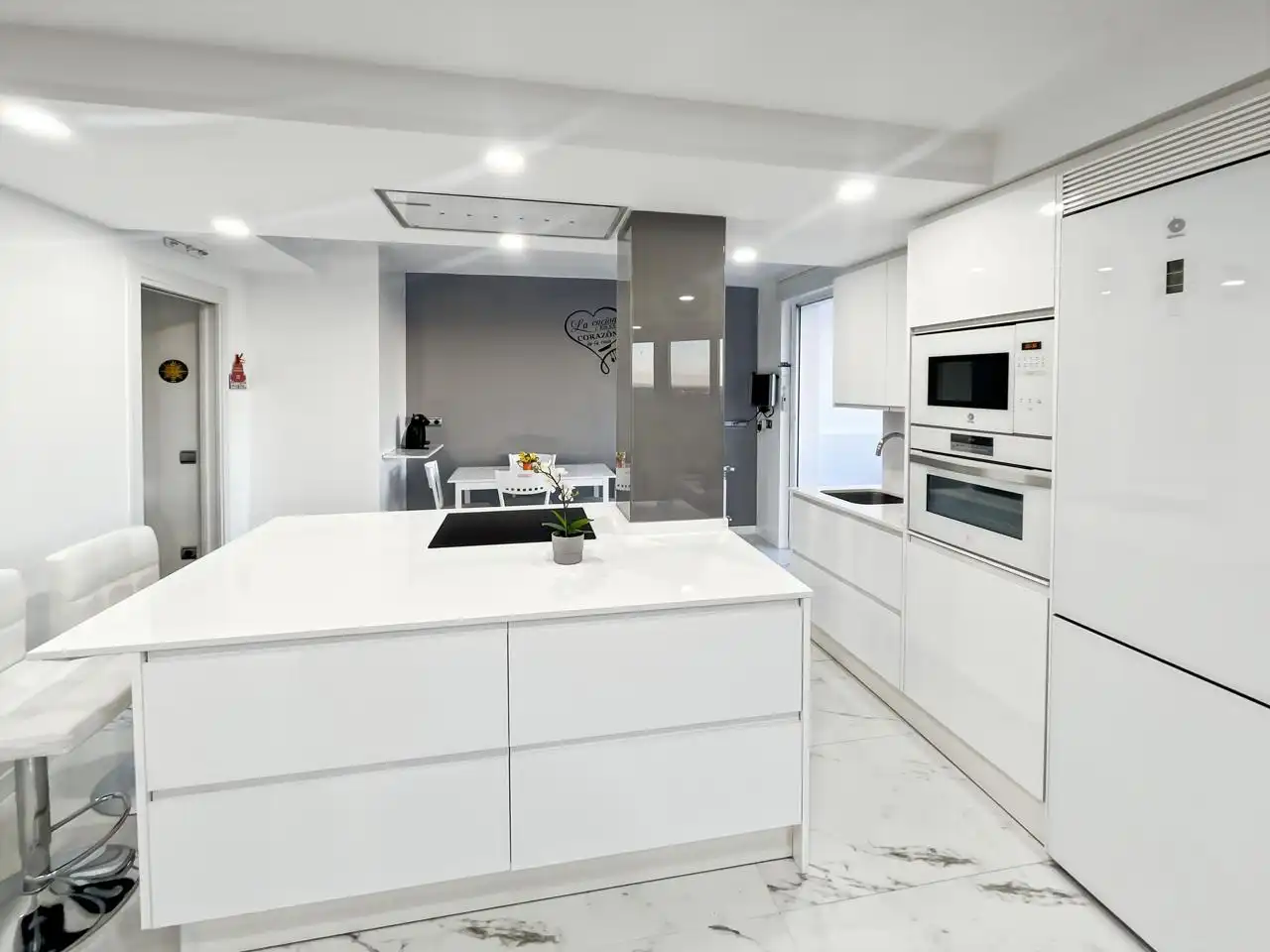 Cocina de Ático en venta en Madrid con Aire acondicionado, Calefacción y Terraza
