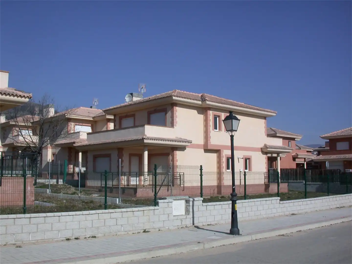 Houses for sale in Calle Pablo Neruda, 6, Miraflores de la Sierra