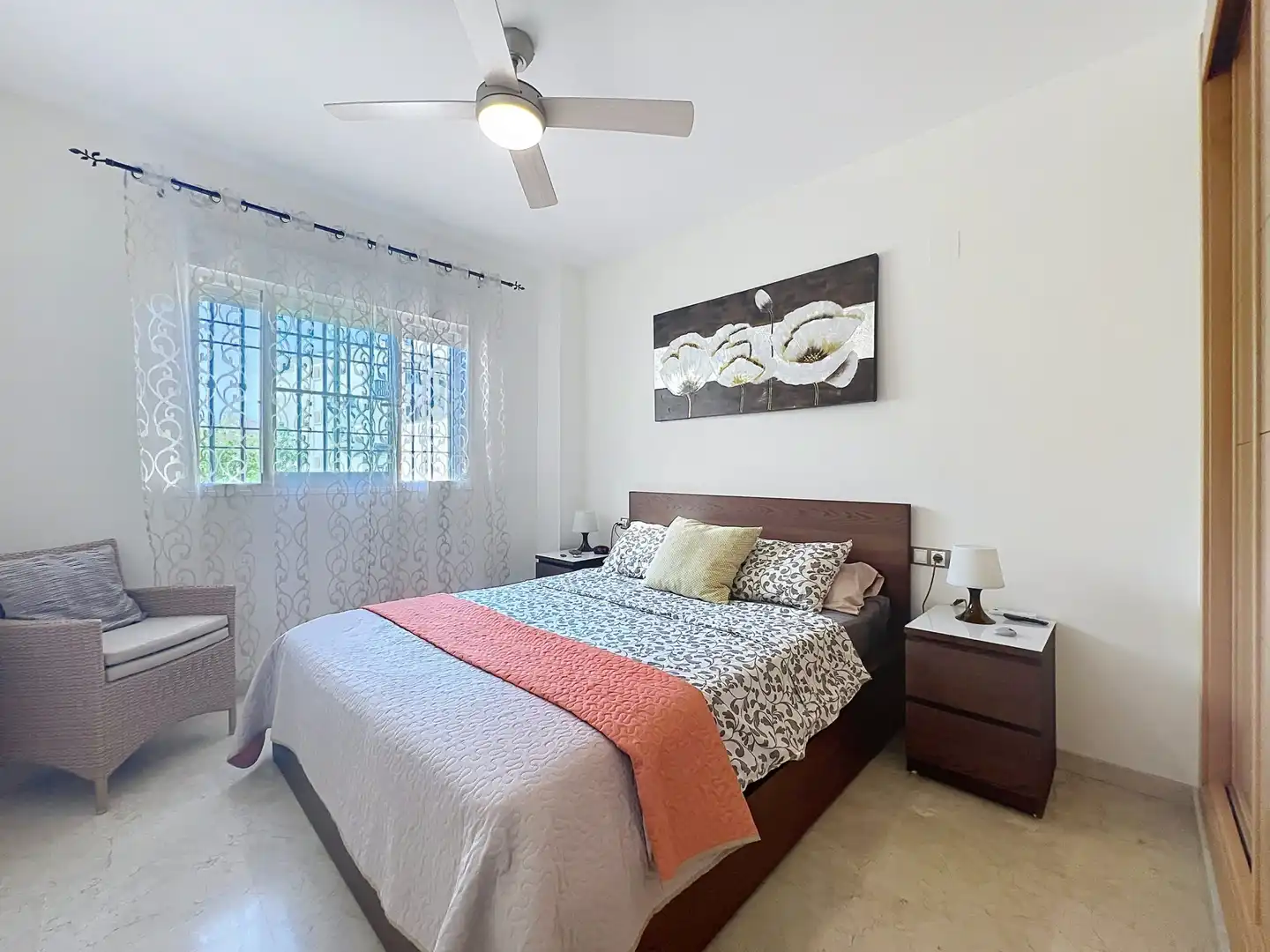Dormitori de Apartament en venda en Manilva amb Aire condicionat, Terrassa i Traster