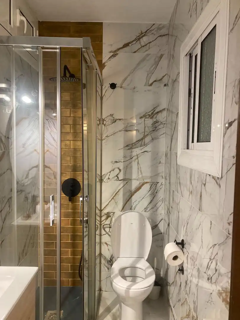 Baño de Piso de alquiler en Sitges con Calefacción y Terraza