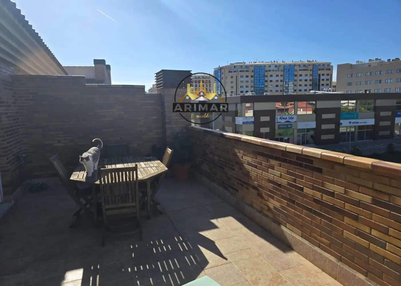 Terrassa de Casa adosada en venda en Castellón de la Plana / Castelló de la Plana amb Aire condicionat, Calefacció i Jardí privat