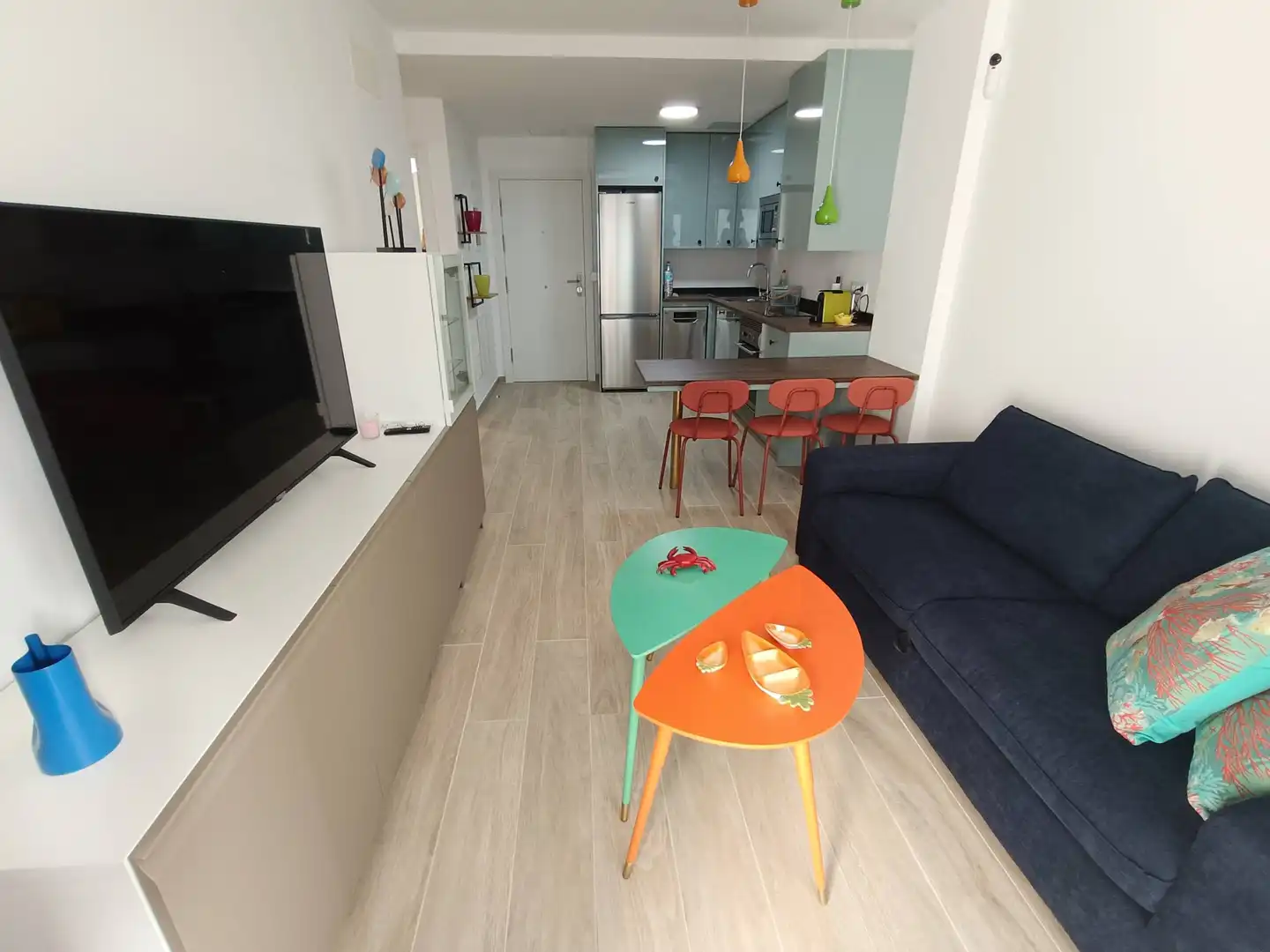 Sala d'estar de Apartament de lloguer en Mogán amb Aire condicionat, Terrassa i Moblat