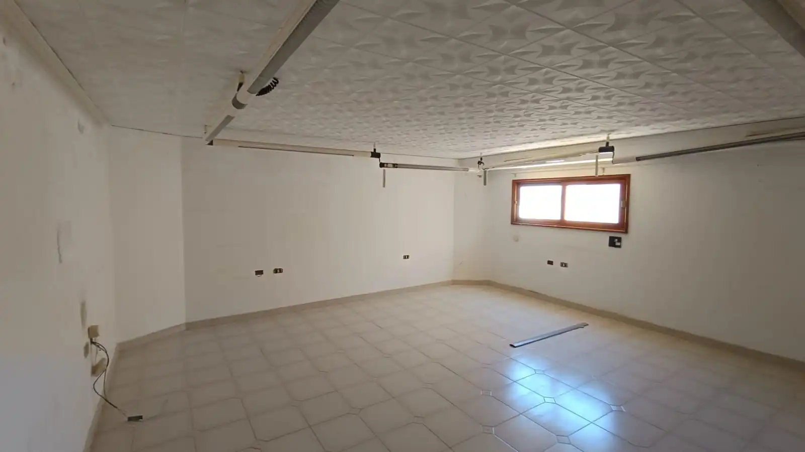 Business premises for sale in C/ Francisco López Sánchez, imagen 9
