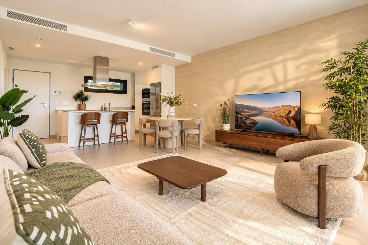 Ground floor with pool for sale in Río Real - Los Monteros, imagen 4