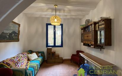 Living room of Single-family semi-detached to rent in El Masnou  with Heating, Oven and TV