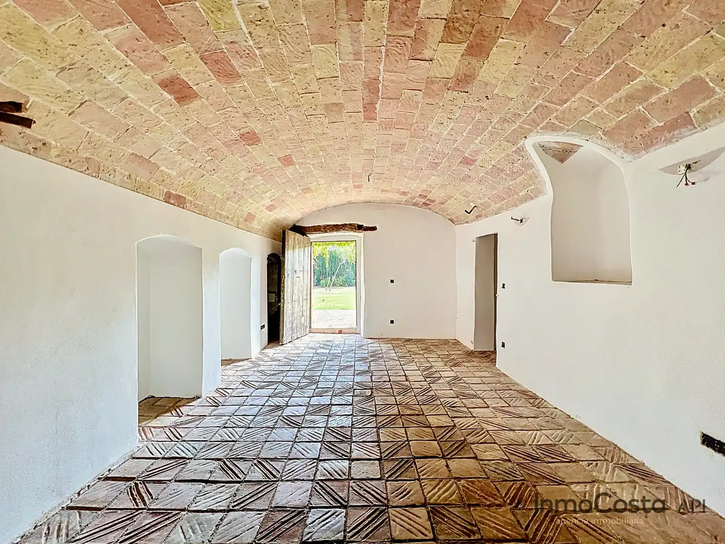 Finca rústica en venta en Vilafant con Jardín privado, Piscina y Balcón