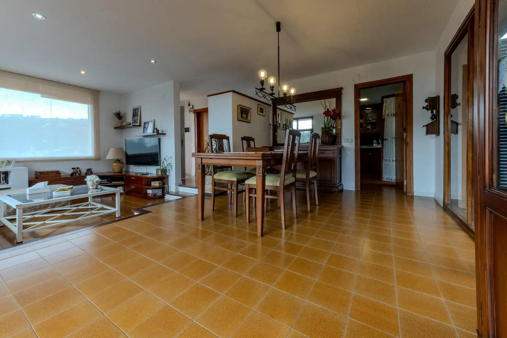 Menjador de Casa o xalet en venda en Castellar del Vallès amb Calefacció, Jardí privat i Terrassa