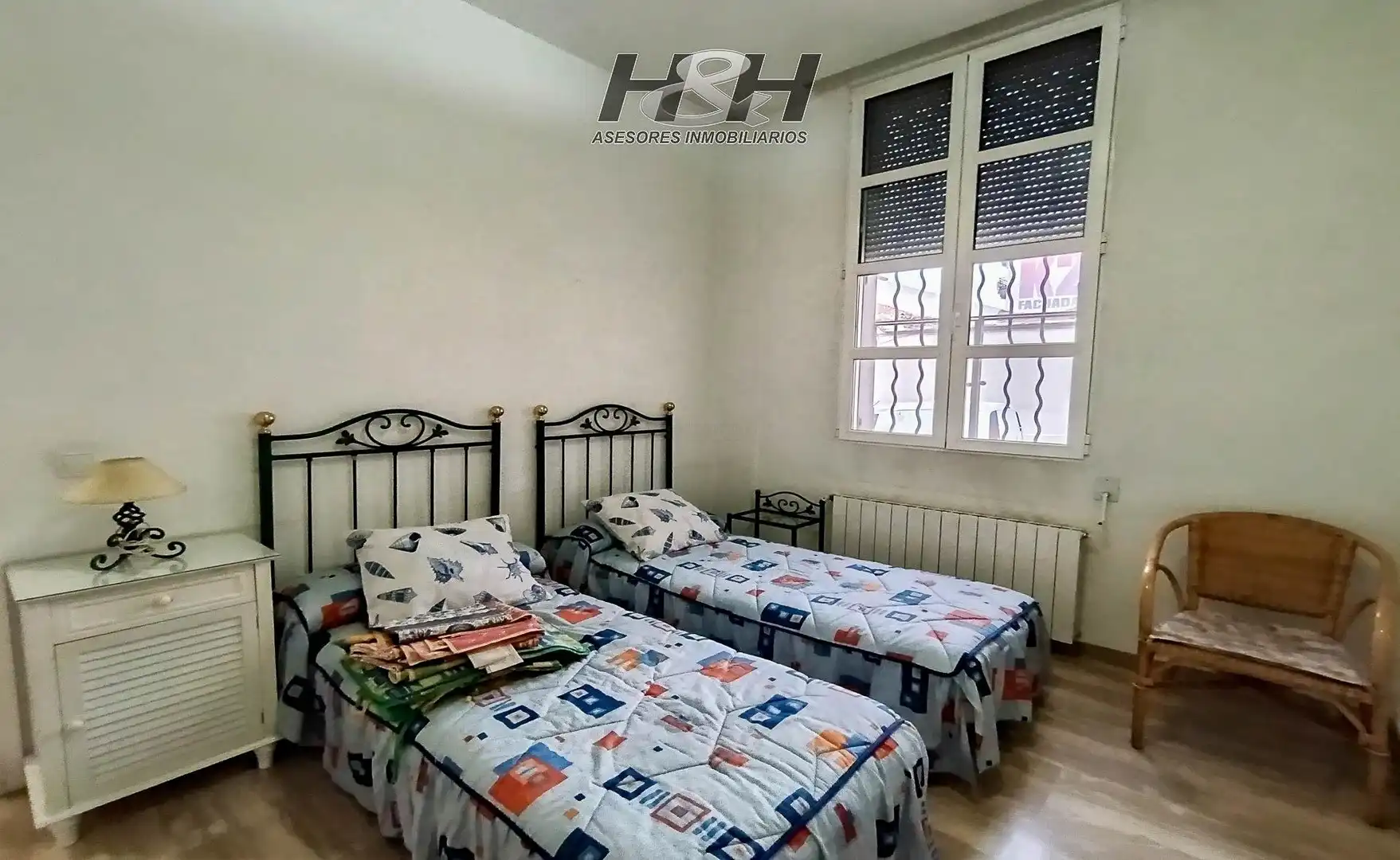 Habitación de Casa o chalet en venta en Burjassot con Aire acondicionado, Calefacción y Trastero