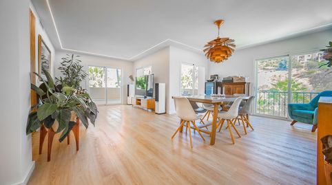 Vive el lujo y las vistas impresionantes en La Quinta: Apartamento de 3 dormitorios en primera línea de golf