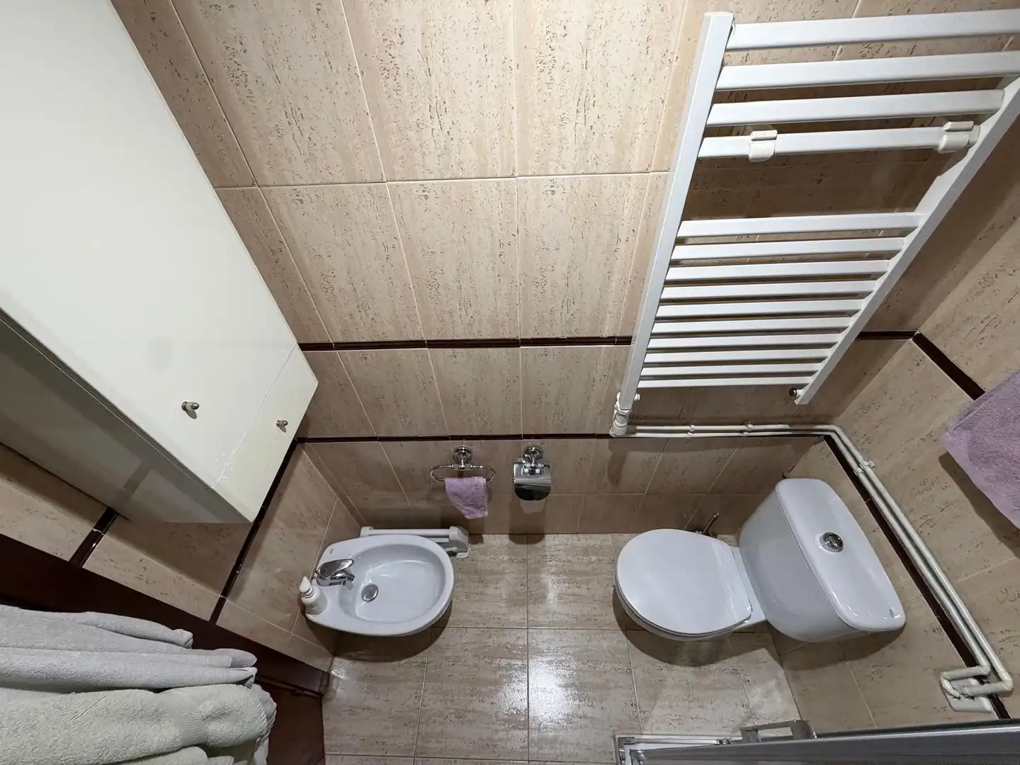 Bathroom of Flat for rent in Rubí  with Air Conditioner, Furnished and Oven
