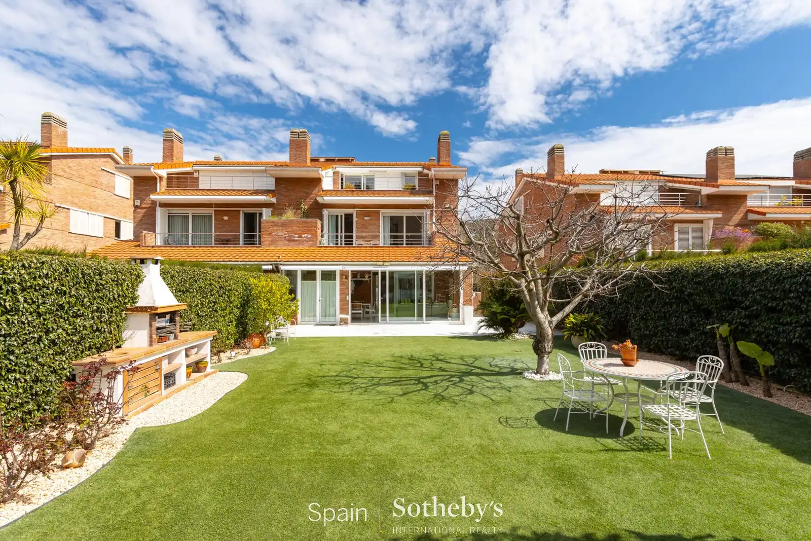 Jardín de Casa o chalet en venta en Alella con Aire acondicionado, Calefacción y Jardín privado