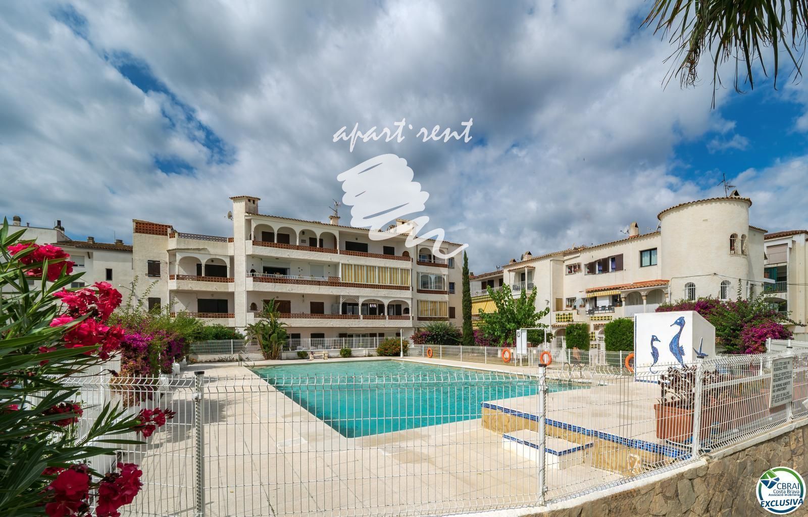 Exterior view of Flat for sale in Empuriabrava  with Air Conditioner, Terrace and Swimming Pool