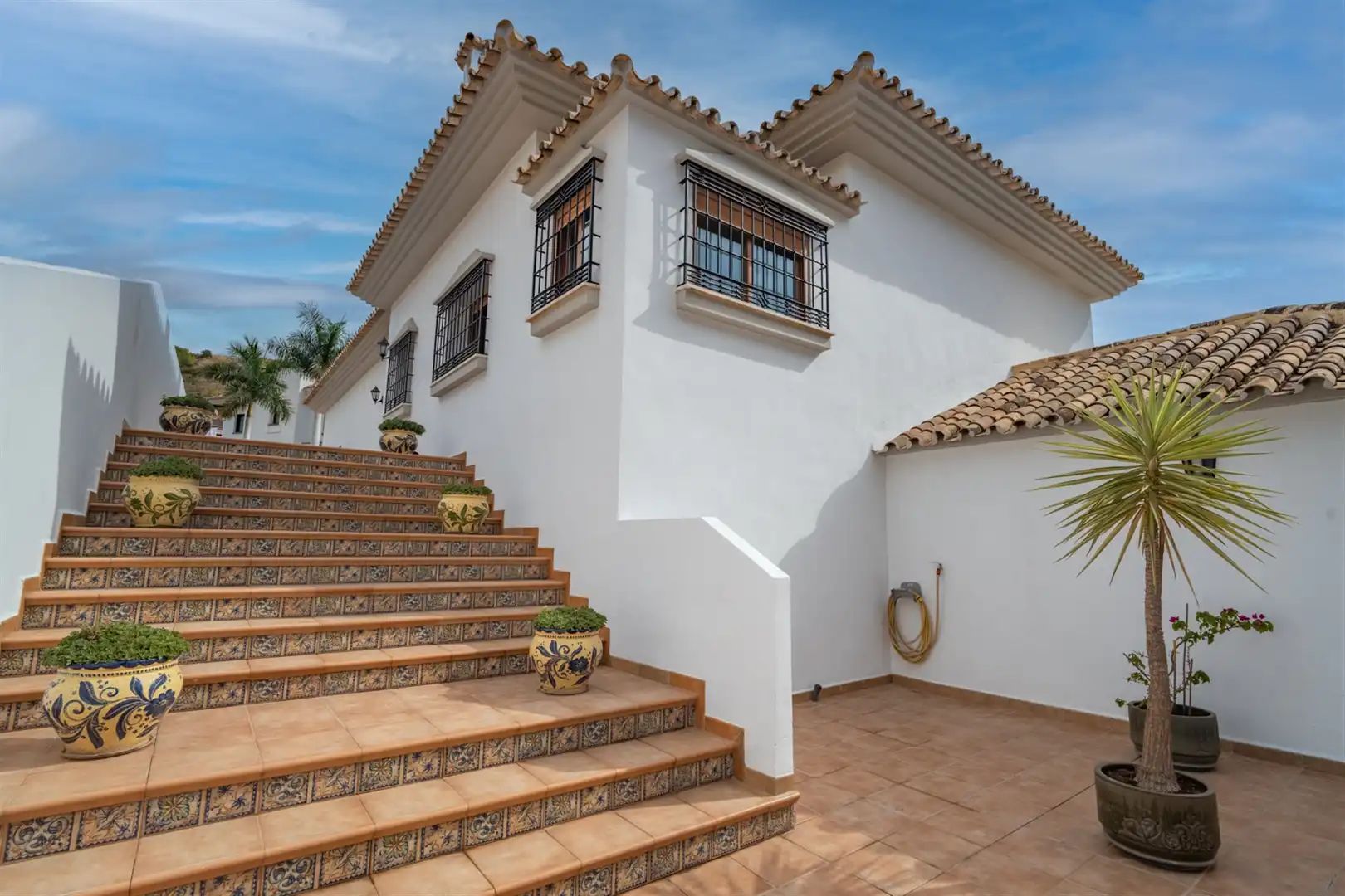 Vista exterior de Casa o xalet en venda en Málaga amb Terrassa