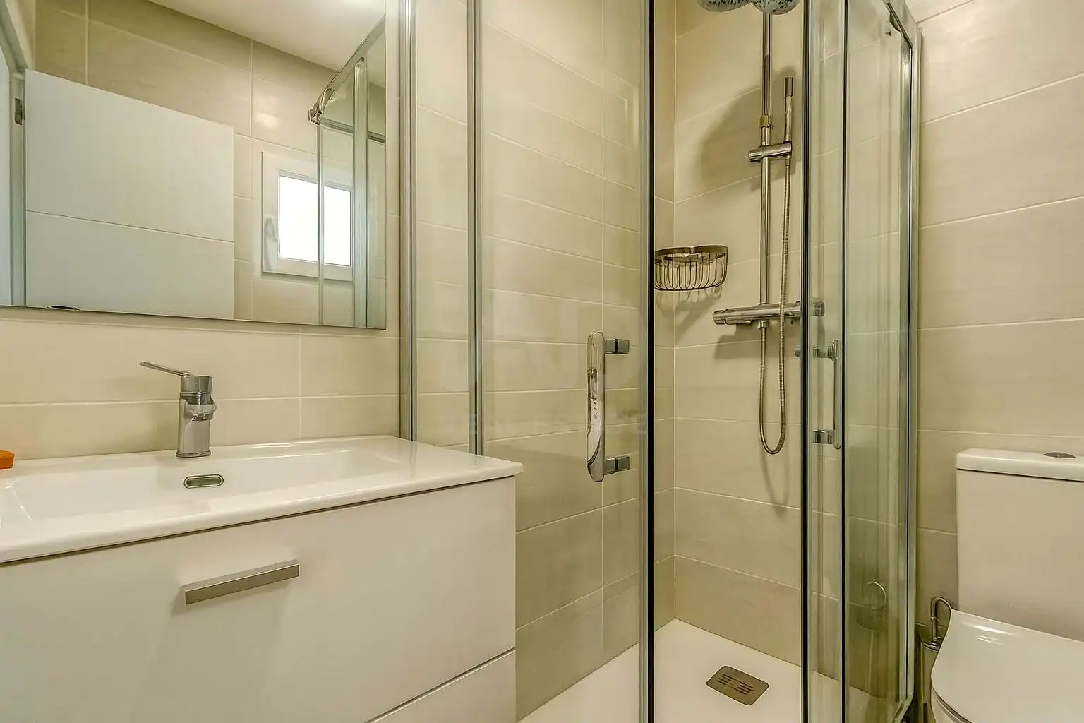 Bathroom of Flat for sale in El Campello  with Air Conditioner and Heating