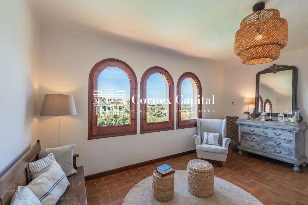 Sala de estar de Finca rústica de alquiler en Fontanilles con Aire acondicionado, Calefacción y Jardín privado