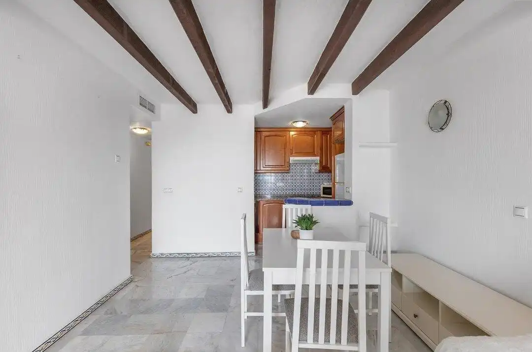 Apartamento con terraza en venta en Playa de los Locos, imagen 9