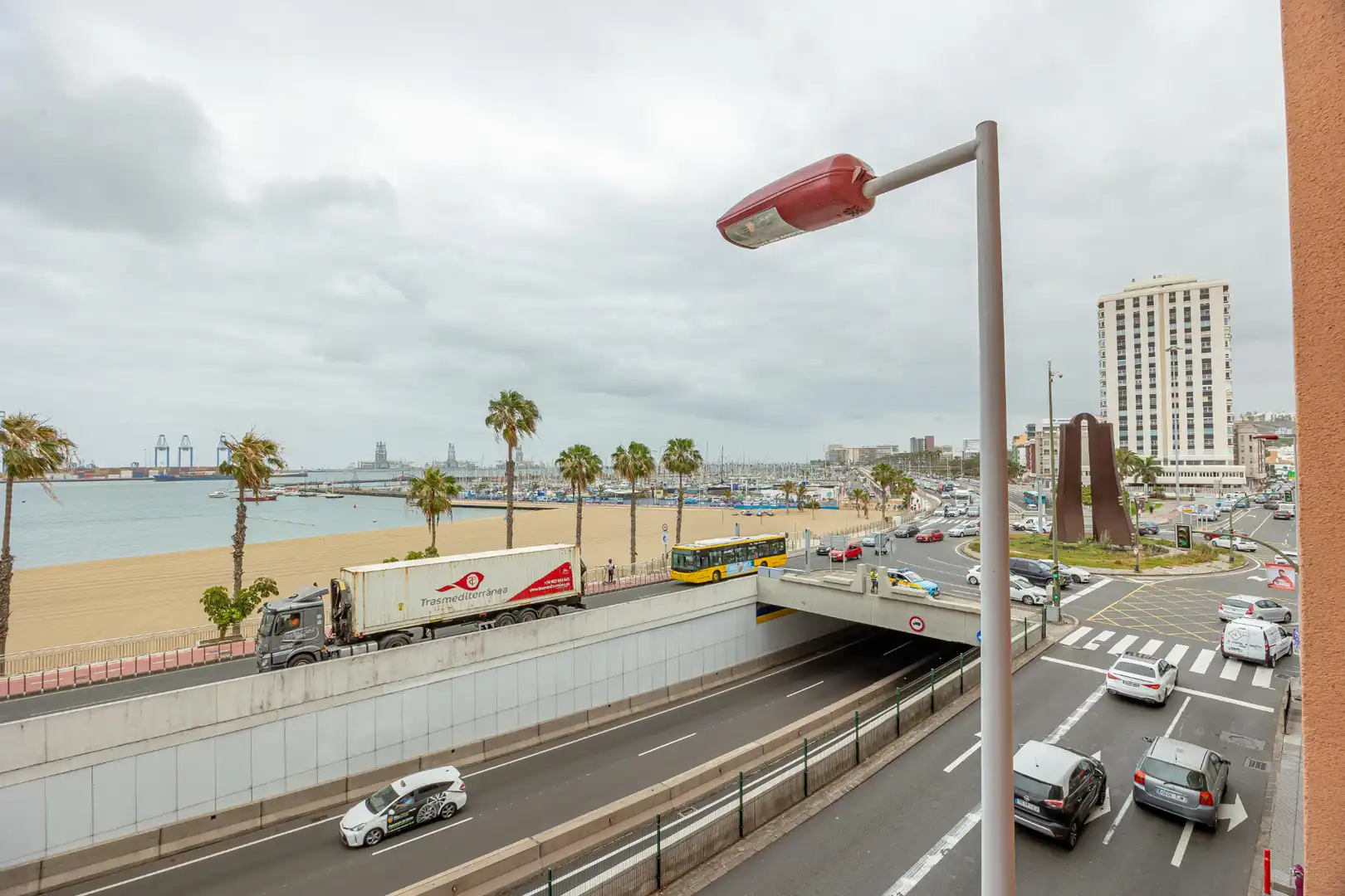 Vista exterior de Pis en venda en Las Palmas de Gran Canaria amb Terrassa, Traster i Balcó