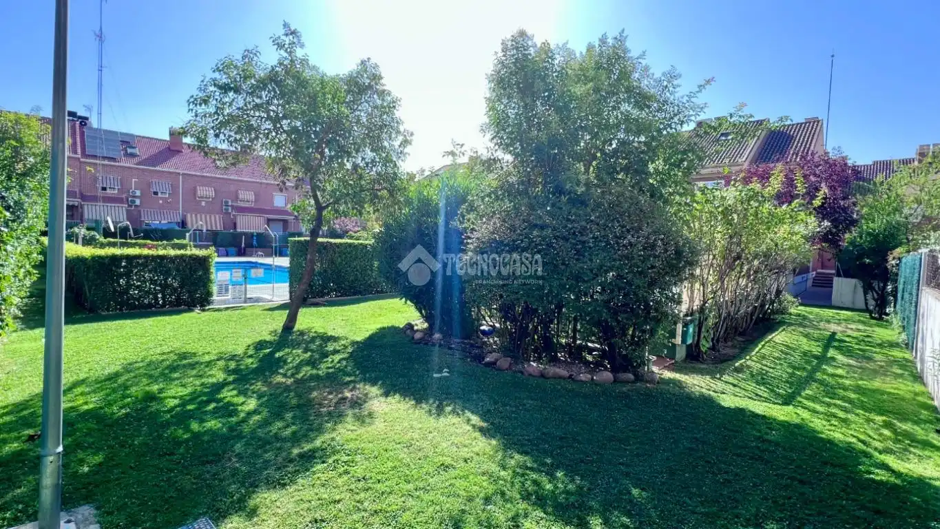 Casa adosada en venda en Alcalá de Henares