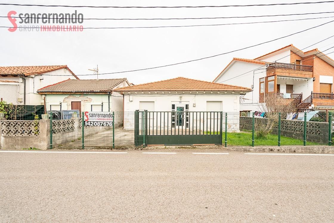 Exterior view of House or chalet for sale in Santillana del Mar  with Private garden