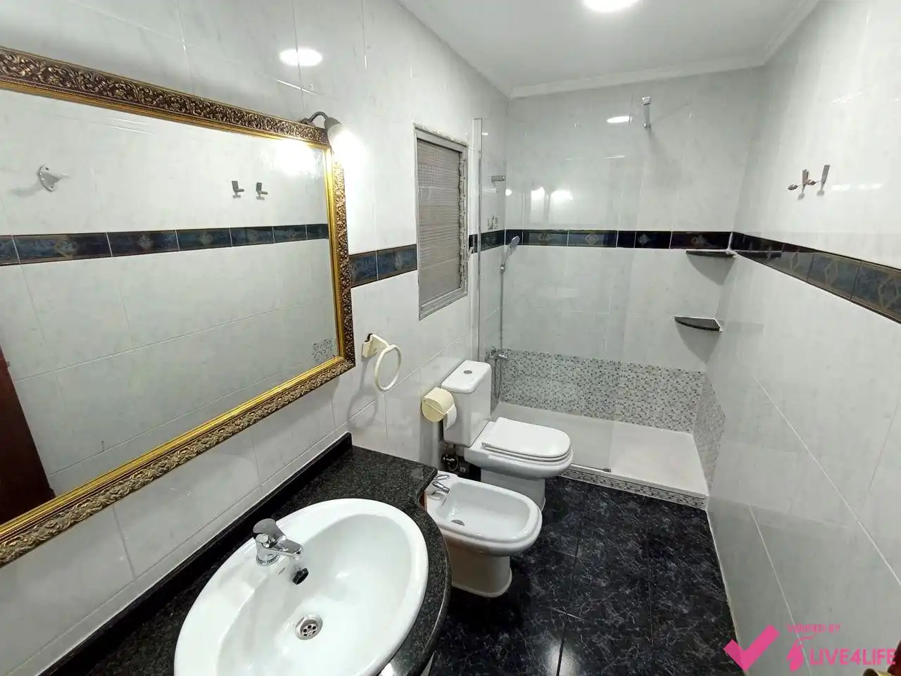 Badezimmer von Wohnung zur Miete in Valencia mit Terrasse und Möbliert