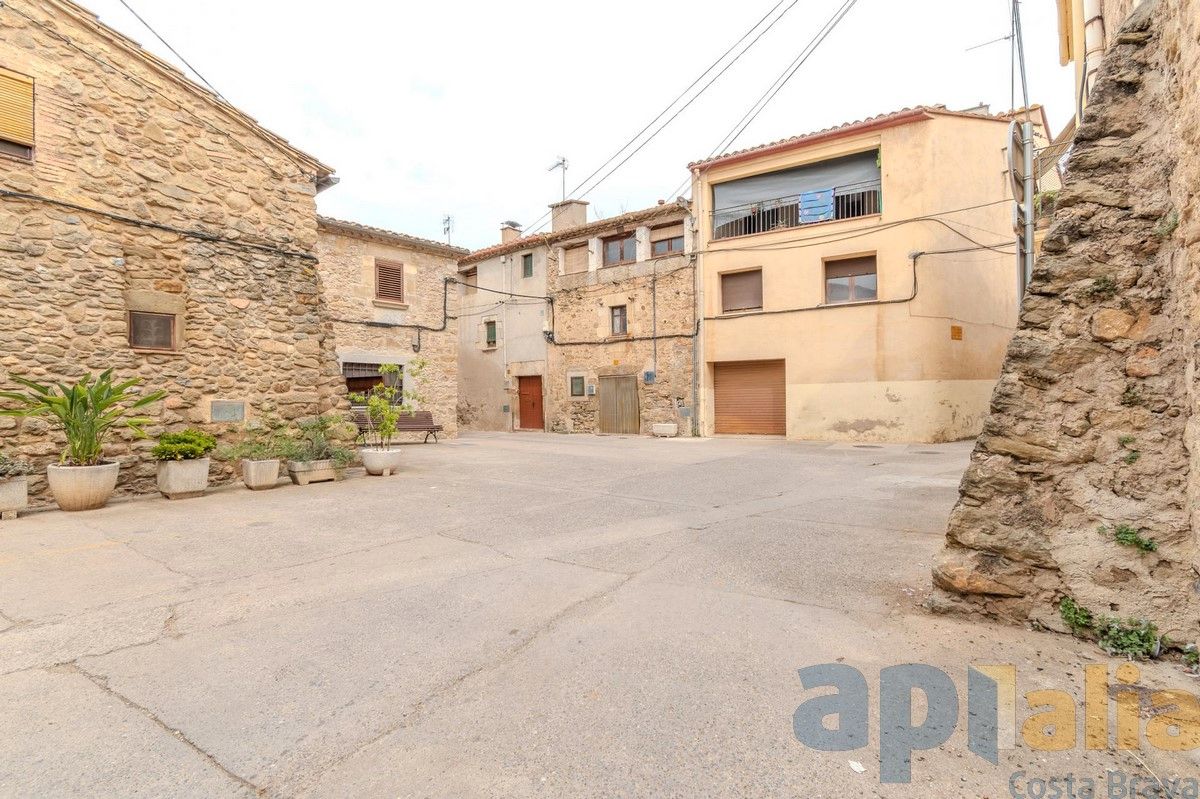 Exterior view of Single-family semi-detached for sale in Sant Joan de Mollet
